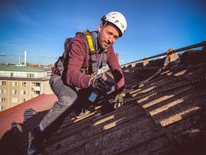 Sakkunnig inom taksäkerhet, byggkonsult för bostadsrättsförening